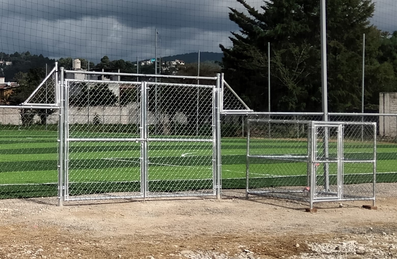 Puertas y portones elaborados con malla ciclón
